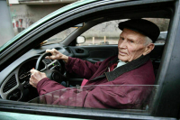 Ямальские законодатели предлагают компенсировать пенсионерам стоимость проезда к месту отдыха личным автомобилем