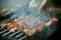 Жареным запахло: как не прогореть на шашлыках