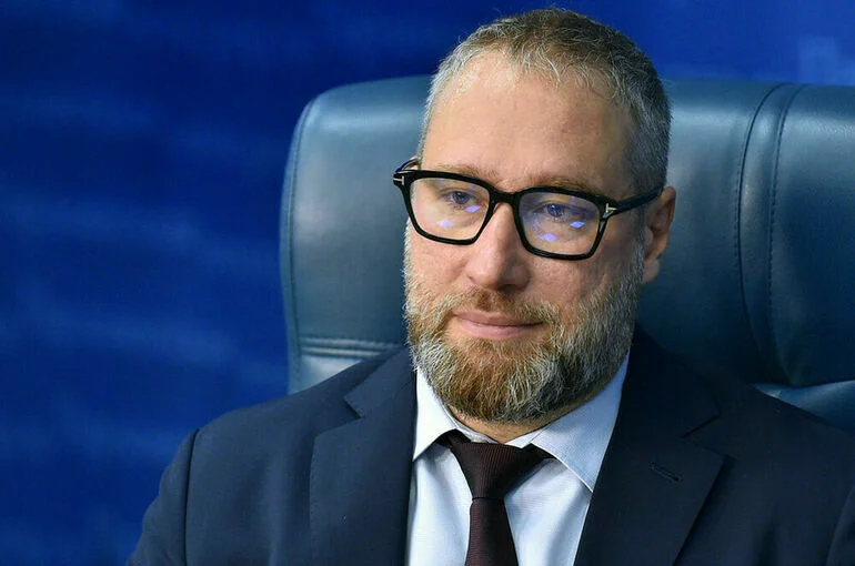 Горелкин прокомментировал визит актрисы Джоли во Львов