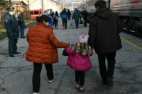 Минобороны РФ: Более 10 тысяч человек эвакуировано за сутки из Донбасса и Украины