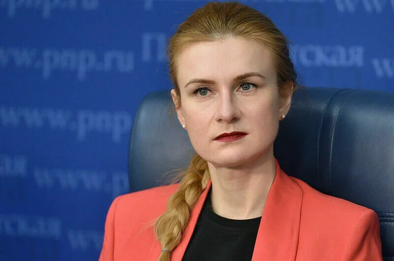 Бутина: За осквернение георгиевской ленты должна быть ответственность