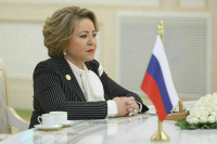 Матвиенко назвала бульдозер символом европейской демократии