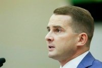 Нилов считает необходимым разрешить мотоциклистам проезд по выделенным полосам