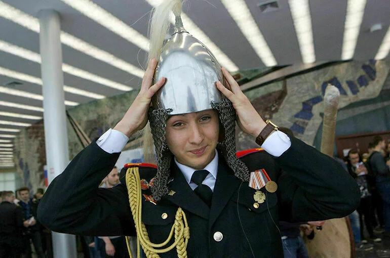 Минкультуры: Действие «Пушкинской карты» распространено на молодых военных