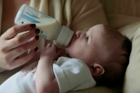 Рекламу молочных смесей решили не запрещать