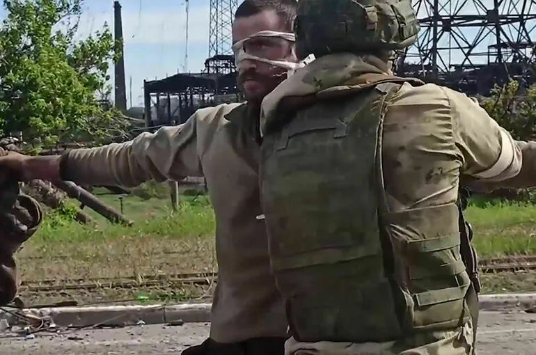 Эксперт: Сдавшиеся боевики с «Азовстали» пройдут проверки
