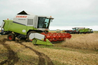 С 1 сентября комбайны и квадроциклы можно будет регистрировать в МФЦ