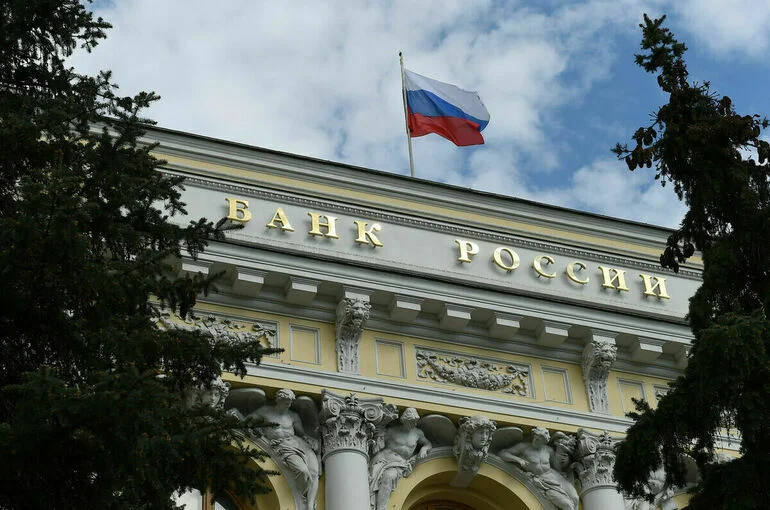 Экс-глава ЦБ рассказал, что ждет валютный рынок осенью