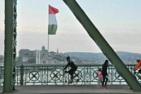 В Венгрии с 25 мая вводится чрезвычайное положение