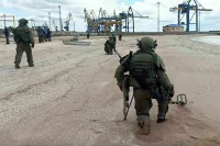 Минобороны России: Порт Мариуполя начал работать в обычном режиме