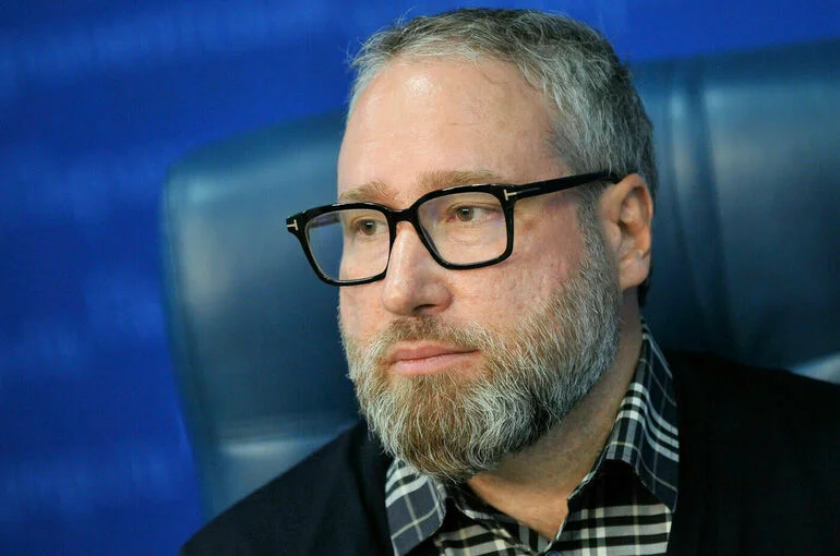 Горелкин призвал информировать россиян о рисках и возможностях криптовалют