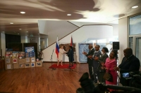 Сенаторы привезли детям Мозамбика сладости и подарки из России