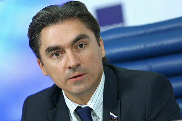Думский мандат Жириновского передали Андрею Свинцову