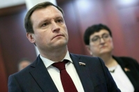 Пахомов поддержал инициативу снизить тарифы ЖКХ на время отключения горячей воды