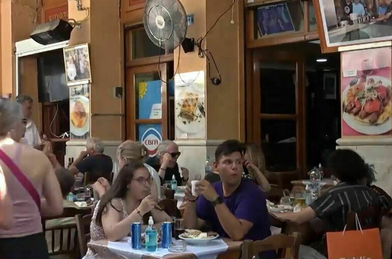 В Греции резко поднялись цены на традиционную уличную еду