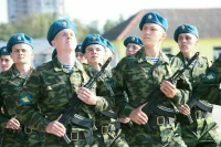Госдума приняла закон о первой помощи военным