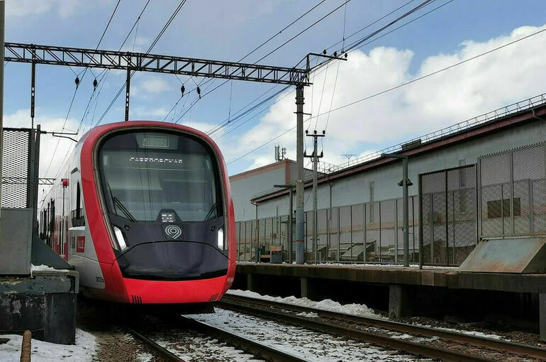 Дети с пяти до семи лет будут ездить в электричках бесплатно