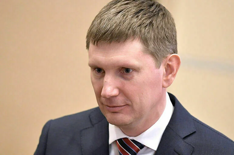 Решетников назвал укрепление рубля новым вызовом для экономики России