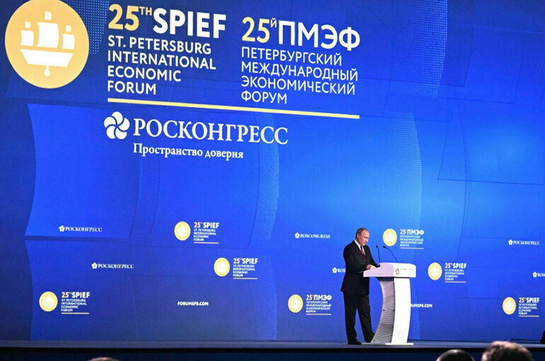 Путин: США после холодной войны объявили себя посланниками Бога