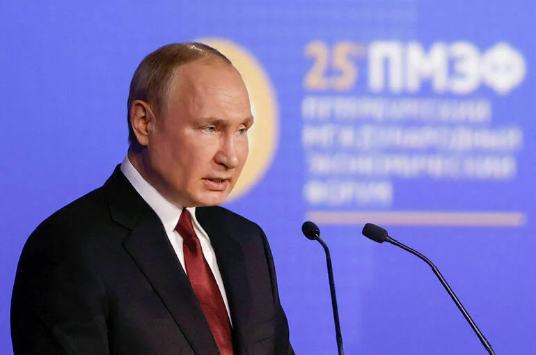 Владимир Путин объяснил, кому &laquo;стыдно&raquo; за Россию