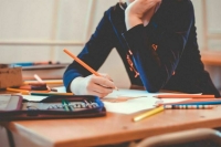 В школах планируют проводить классные часы на общественно-политические темы