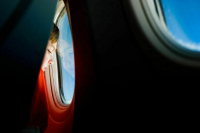 Кабмин разработает механизм льгот на авиаперелет детей-инвалидов к месту лечения