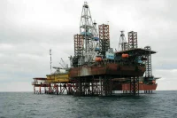 С буровых платформ &laquo;Черноморнефтегаза&raquo; эвакуировали более 90 человек