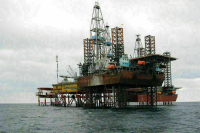 Семьи пропавших без вести после удара по буровым платформам получат 6,5 млн рублей