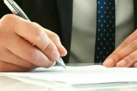 Продавцов предлагают штрафовать за навязывание дополнительных услуг