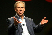 Губернатор Техаса обвинил Байдена в причастности к смерти мигрантов