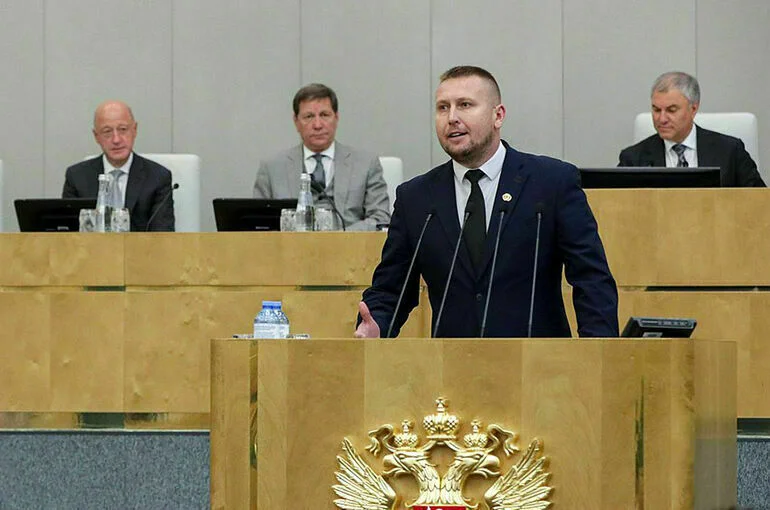 В Госдуме выступил глава Народного Совета ЛНР