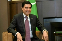 Путин подарил экс-президенту Туркмении сабли и шахматы