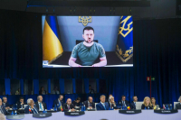 Зеленский сравнил курс НАТО с устаревшими турникетами метро Киева