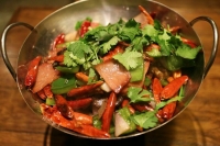 Врач назвал необычные продукты, которые помогут организму справиться с жарой