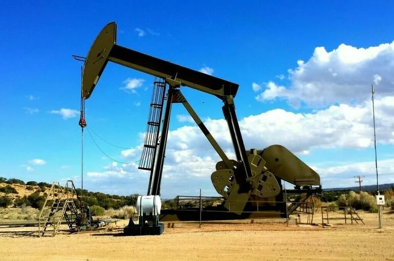 Новак: Ограничение цены на российскую нефть приведет к росту ее стоимости