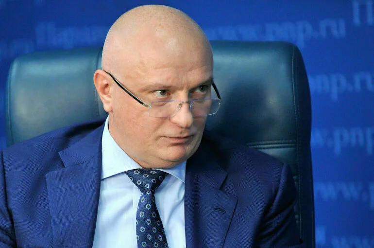 Клишас рассказал, как работает закон об ответственности за фейки о действиях ВС РФ