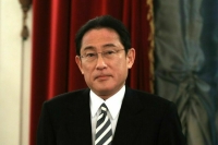 Премьер Японии: Синдзо Абэ остается в тяжелом состоянии