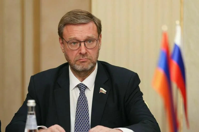 Косачев назвал гибель Абэ большой потерей для народа Японии