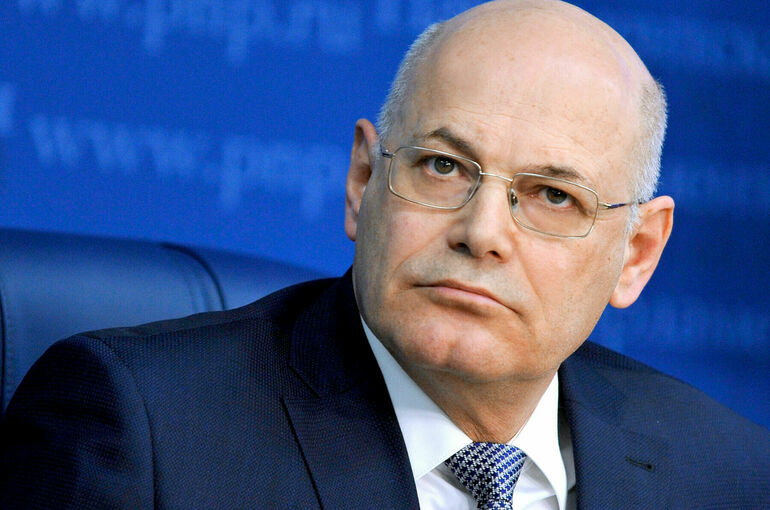 Круглый сообщил об отсутствии серьезных проблем с поставками медоборудования