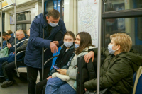 ВОЗ призвала все страны вернуть масочный режим