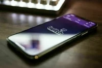 Роскомнадзор обязал поисковики отмечать Twitch как нарушителя российских законов