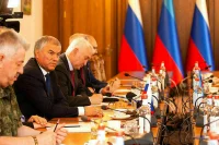 Володин посетил с рабочим визитом ЛНР