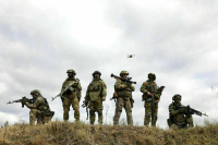 Бойцам Росгвардии предложили поменять валенки на берцы