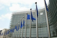 Эксперт: Вашингтон и Лондон затягивают конфликт на Украине, чтобы навредить ЕС