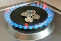 Цены на газ в Европе поднялись выше 2200 долларов