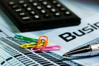 Минфин разъяснил инициативу о налогообложении для работающих за рубежом россиян