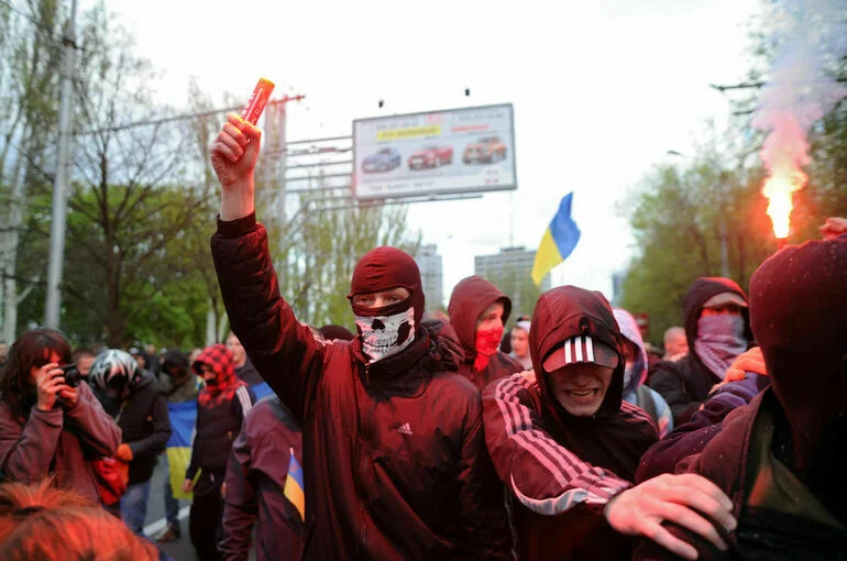 В Кремле заявили о необходимости избавить Украину от «неонацистских настроений»