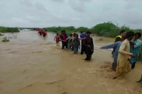 В Пакистане из-за наводнений погибли больше 300 человек