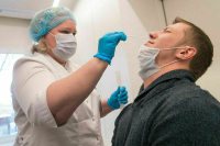 Роспотребнадзор сообщил о превышении заболеваемости коронавирусом в 15 регионах