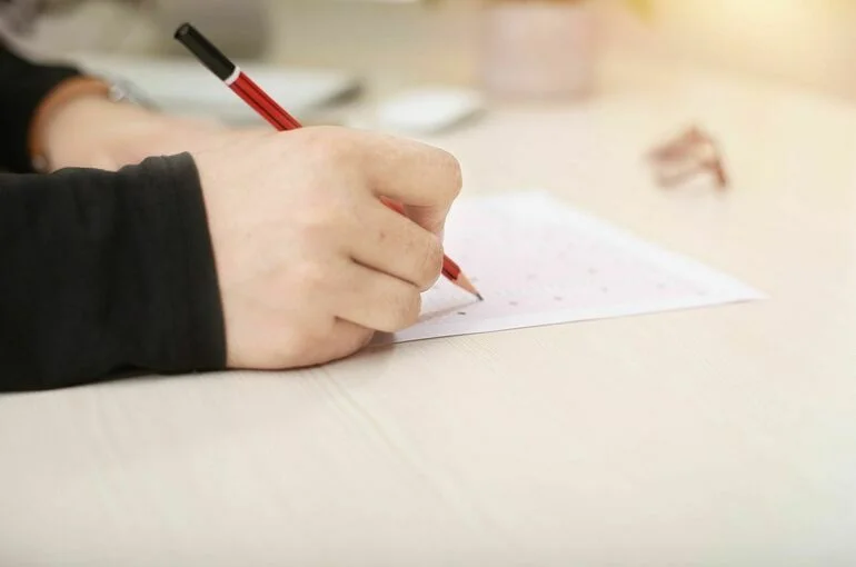 Россияне с 4 августа смогут сдавать некоторые версии экзамена TOEFL
